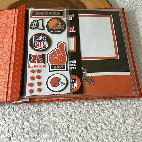 NFL Chicago Browns‎ Scrapbook Complete Set new - Picture 2 of 7